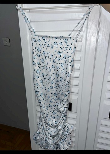 Beyaz Çiçek Desenli Mini Elbise - Görsel 2