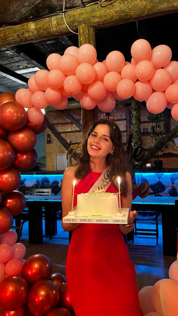 Kırmızı Drapeli V Yakalı Midi Elbise - Görsel 4