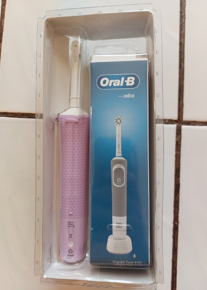 Oral B Pro Şarjlı&Elektrikli Diş Fırçası - Görsel 2