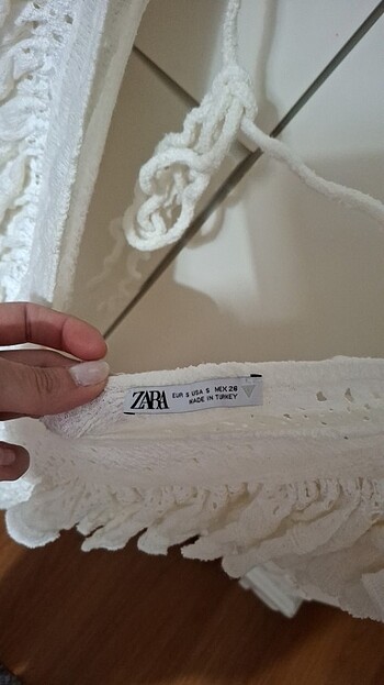 s Beden beyaz Renk Orjinal zara volanlı beyaz elbise