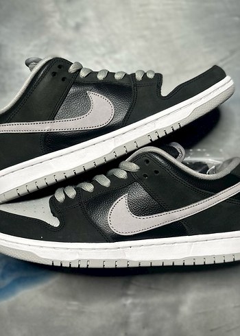 Nike SB Dunk Low Shadow