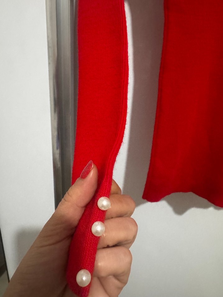 Kırmızı kazak - Görsel 3