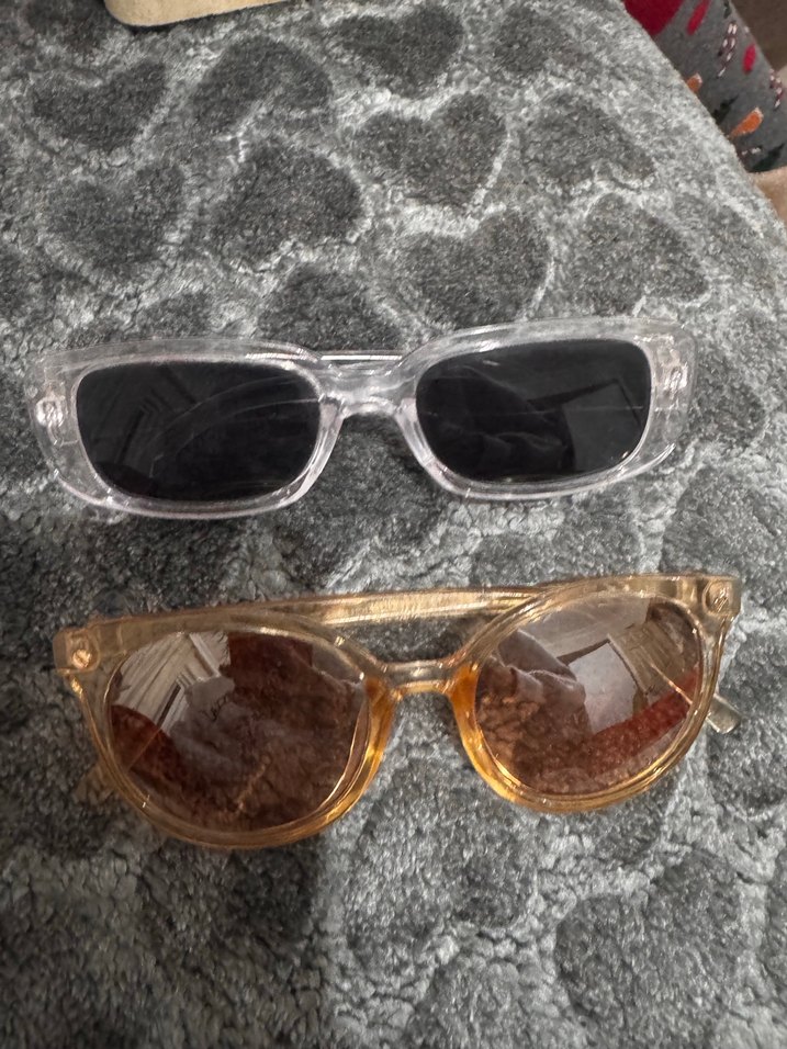 Şeffaf ve Bej Kadın Güneş Gözlükleri - Görsel 2