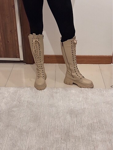 38 Beden Bağcıklı çizme