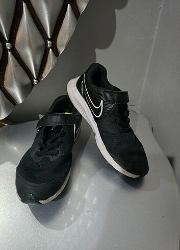 34 Beden siyah Renk Nike ayakkabi