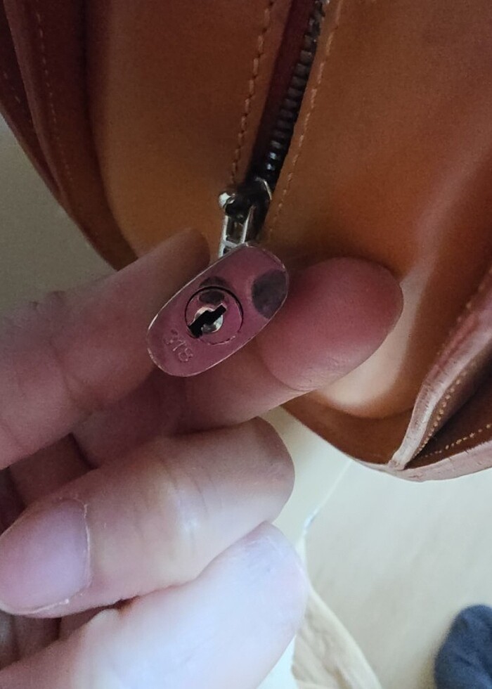 Orjinal lv canta - Görsel 2