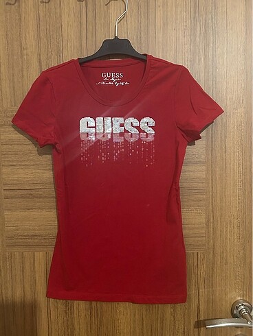 Guess Kadın Tshirt