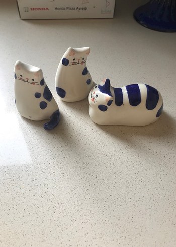 Renkli Desenli Beyaz Kedi Biblo Seti