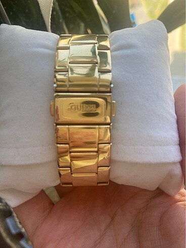 Guess Guess Saat