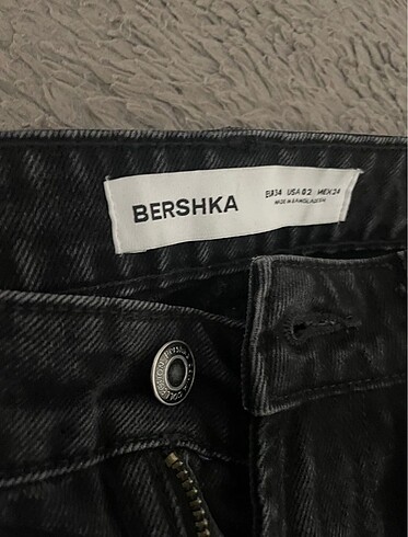 Bershka Pantolon