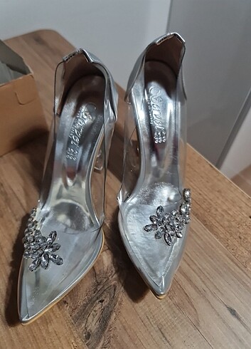 Şeffaf kadin stiletto 