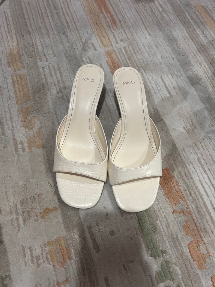 MNG Beyaz Kitten Topuklu Sandalet - Görsel 3
