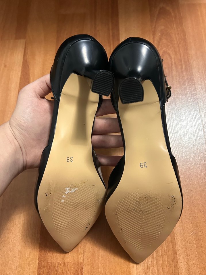 Kadın Siyah Stiletto Topuklu Kemerli Ayakkabı - Görsel 3