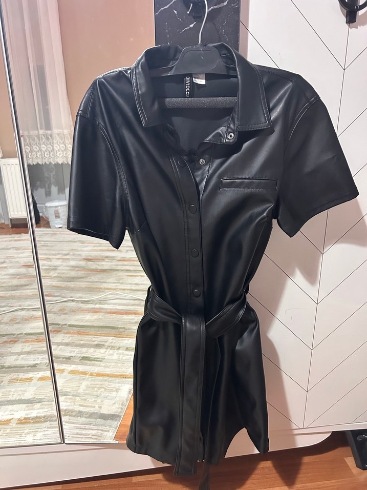 H&M Deri Kemerli Siyah Elbise - Görsel 2