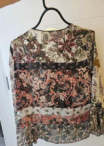 Zara Desenli V Yaka Dantel Detaylı Bohem Bluz