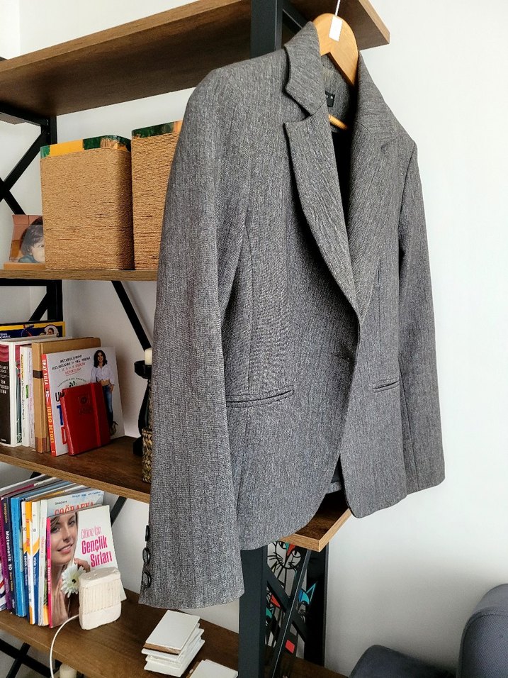 Gri Düğmeli Kadın Ceket - Görsel 4