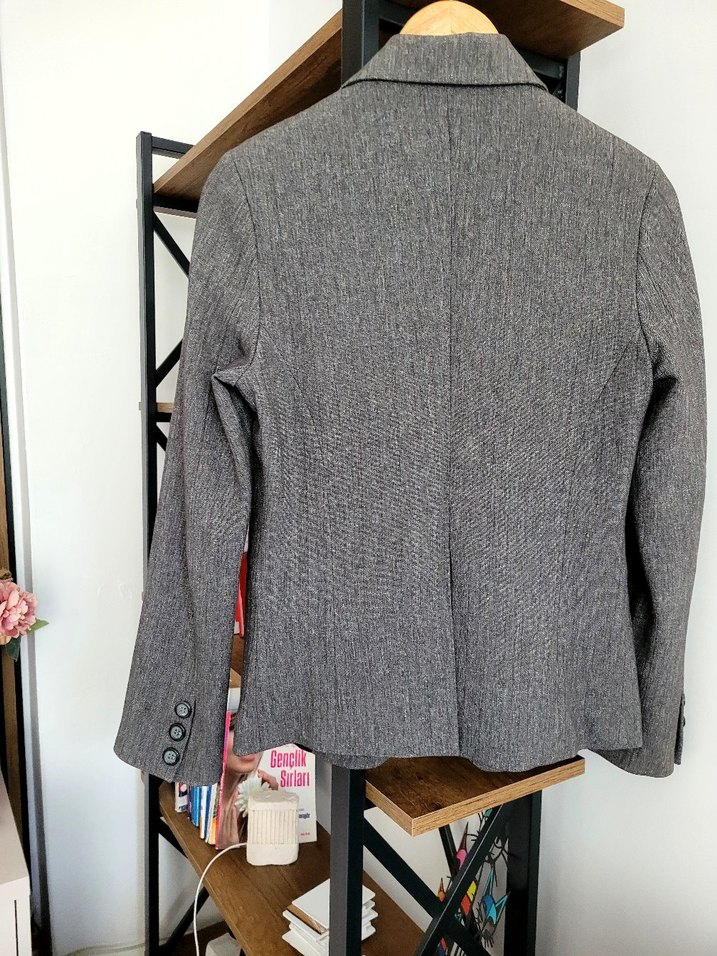Gri Düğmeli Kadın Ceket - Görsel 2
