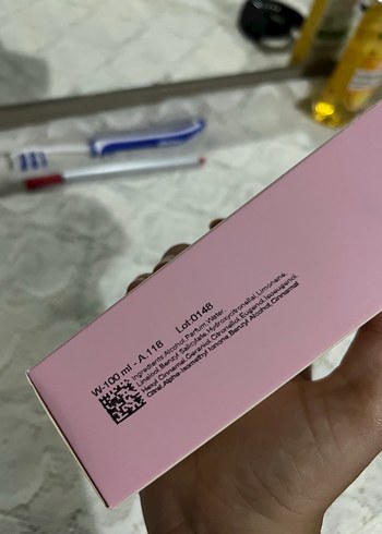Diğer MAD Kadın Parfümü 100 ml Çiçeksi Koku