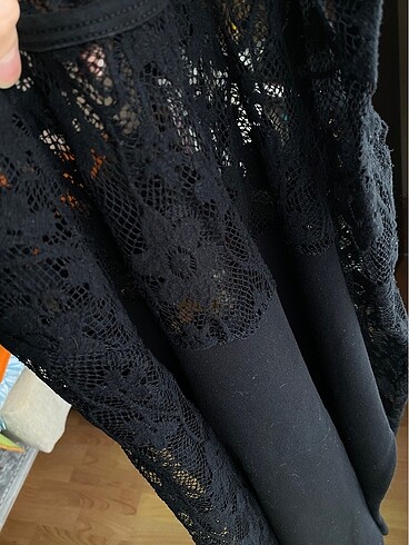Siyah Dantelli Bluz - Görsel 3