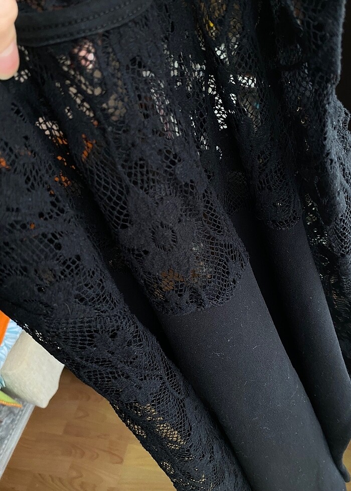 Siyah Dantelli Bluz - Görsel 3