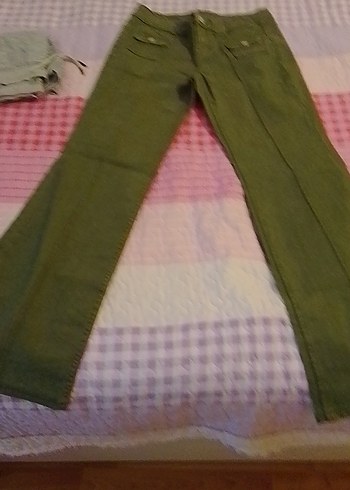 Kadın Koyu Yeşil Pilili Kumaş Pantolon