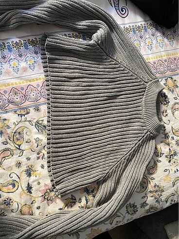 s Beden Zara gri crop kazak