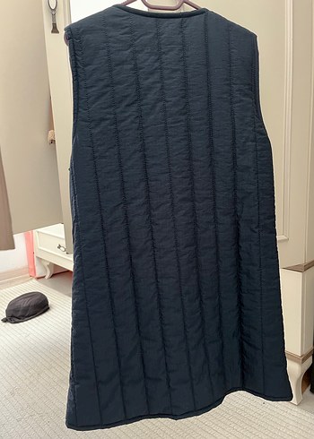 Düğmeli Lacivert Kolsuz Uzun Kadın Kapitone Yelek - Görsel 3