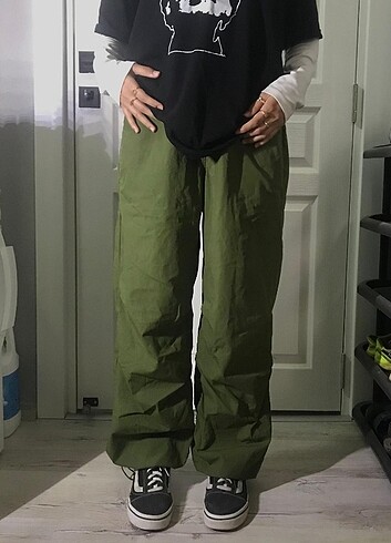 xs Beden haki Renk MİLLA HAKİ PARAŞÜT PANTOLON XS/34