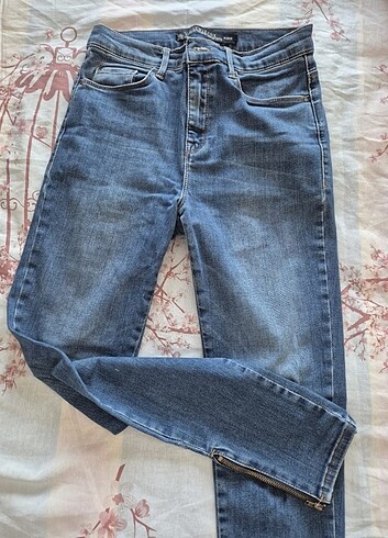 Kadın dar pantalon