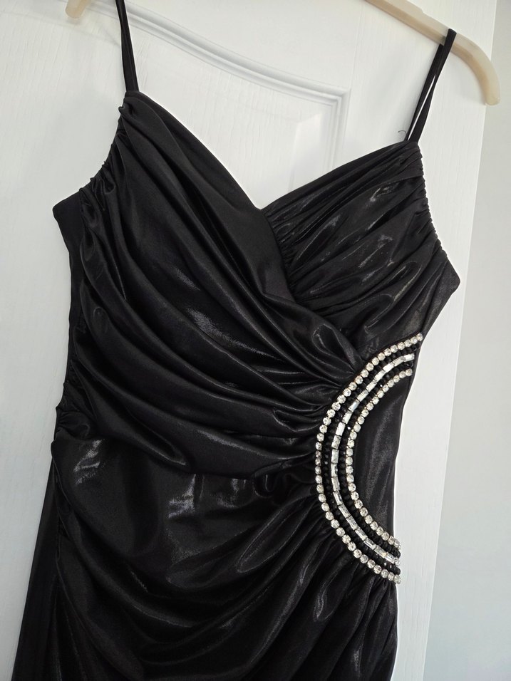 Siyah Drapeli Uzun İnce Askılı Gece Elbisesi - Görsel 2