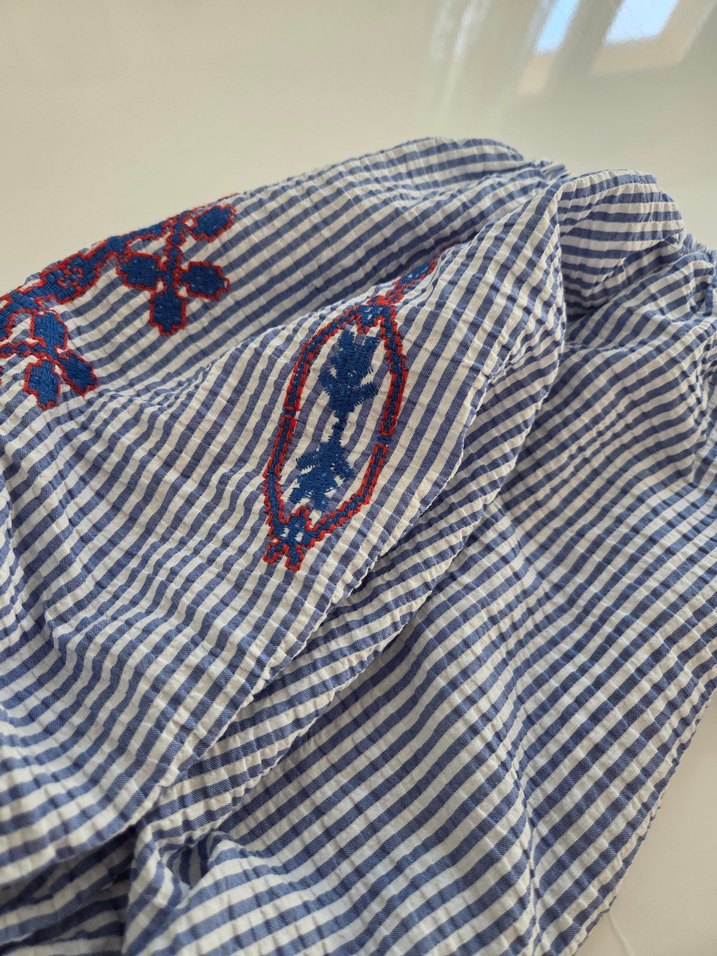 Nakışlı, volanlı, bol kesim kadın bluz - Görsel 3