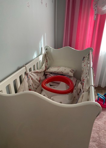 Diğer Beyaz Bebek Beşiği