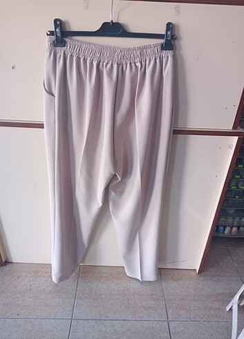 Diğer Lastikli kumaş pantolon hiç kullanılmamış