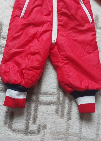 Kız Bebek Kırmızı Kapüşonlu Kayak Tulumu 2,5 yaşa kadar uyumam - Görsel 2