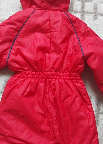 Kız Bebek Kırmızı Kapüşonlu Kayak Tulumu 2,5 yaşa kadar uyumam - Görsel 6