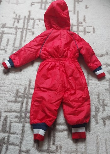 Kız Bebek Kırmızı Kapüşonlu Kayak Tulumu 2,5 yaşa kadar uyumam - Görsel 5