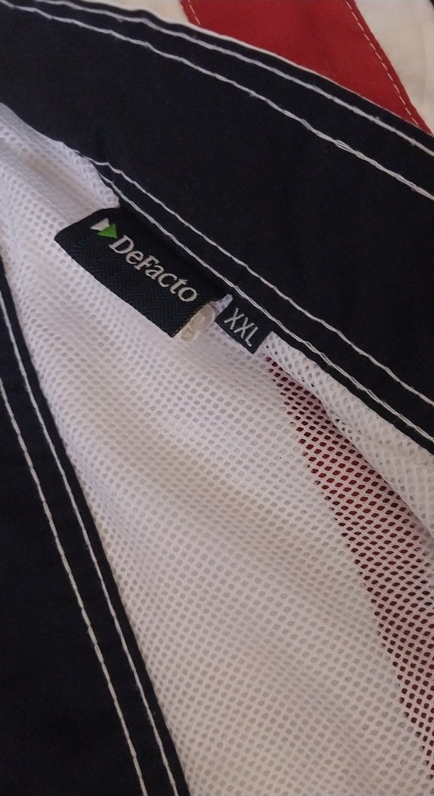 Beyaz Erkek Mini Şort - Renkli Şeritli Bel ölçümü 54 cm - Görsel 3