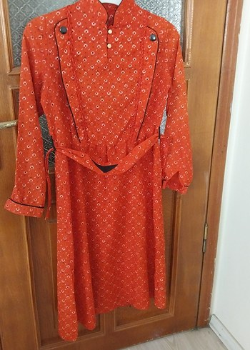 Düğmeli Kırmızı Vintage Uzun Elbise