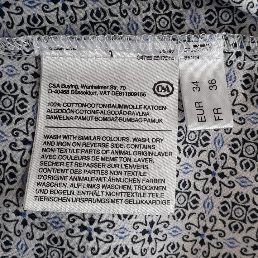 V Yaka Düğmeli Kısa Kollu Bluz - Görsel 5