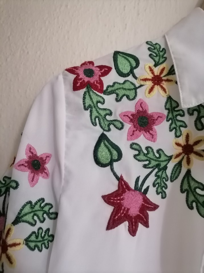 Nakışlı krep kadın tunik. - Görsel 2