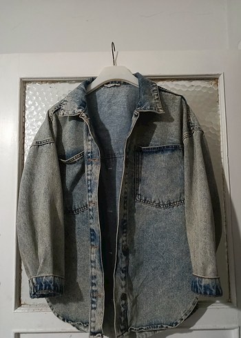 Gri Düğmeli Rahat Kesim Denim Ceket