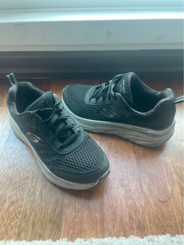 Skechers D?lux walker