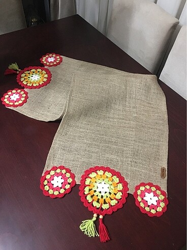 Mandala motifli jüt çuval runner