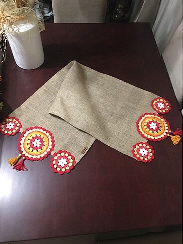 Mandala motifli jüt çuval runner