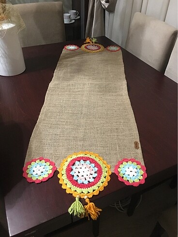 Beden Mandala motifli jüt çuval runner