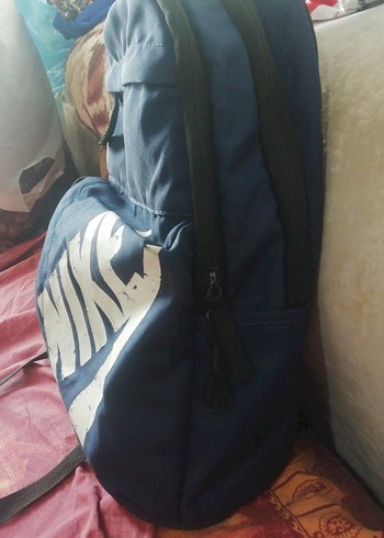 Beden Nike orijinal Sırt Çantası, temiz sağlam, çok gözlü 110 TL