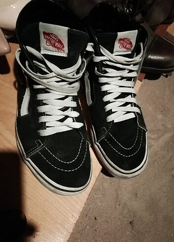 Vans marka spor ayakkabı 100 TL kaçmaz 