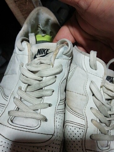 43 Beden beyaz Renk Nike air orijinal temiz 50 TL kaçmaz