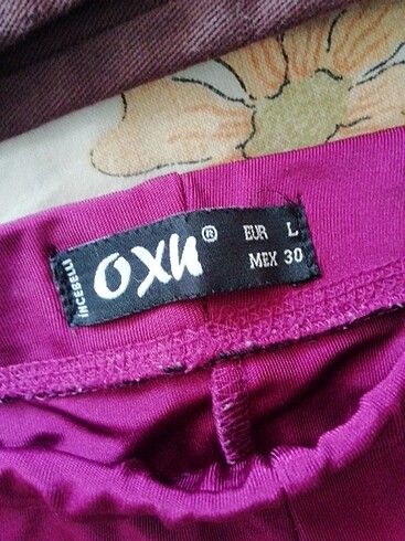 l Beden bordo Renk Oxu marka incebelli parlak spor tayt. 50 TL kaçmaz