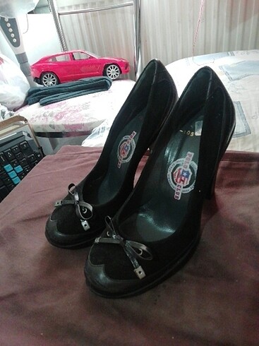 Polo marka süet deri,, topuklu ayakkabı sıfır ürün 110 TL 